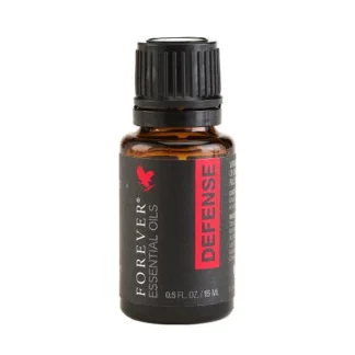 Forever Essential Oil Defense er en duftolie, med kombination fra kryddernellike, appelsin, kanel, rosmarin, frankincense, eukalyptus og enebær.