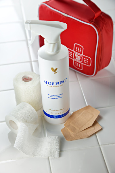 Forever Aloe First er en Aloe Vera spray med urter.