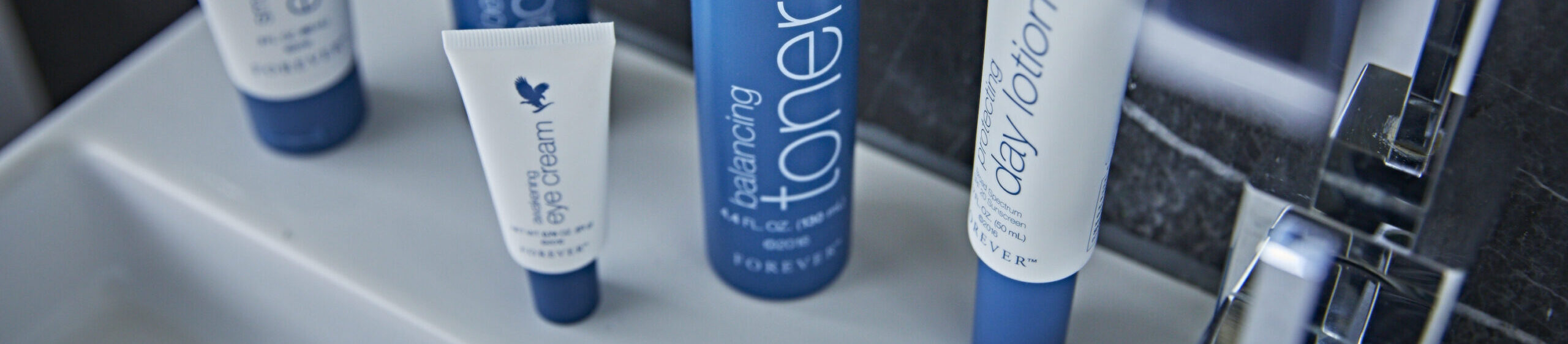 Awakening Eye Cream, Balancing Toner og Protecting Day Lotion